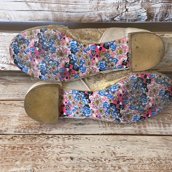 Irregular Choice Lower Lower Floral Wedding Flats Size 40 Europe aka 8.5 USA - Picture 2 of 4